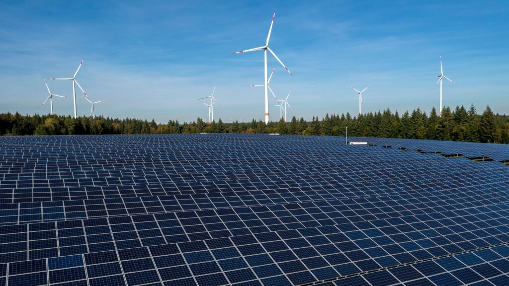 Fonti di energia rinnovabili: fotovoltaico ed eolico